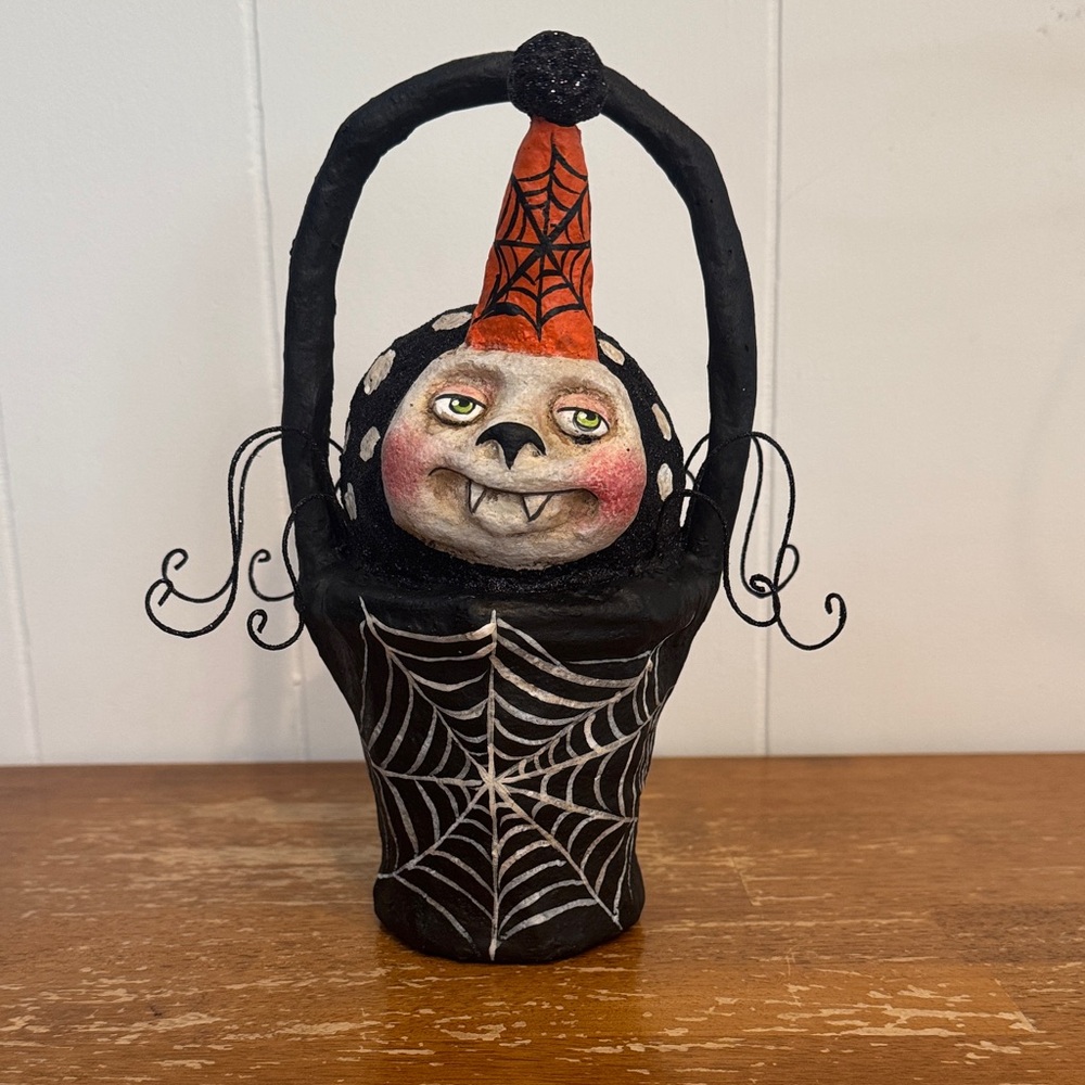Vampira Spider Discontinued Rare